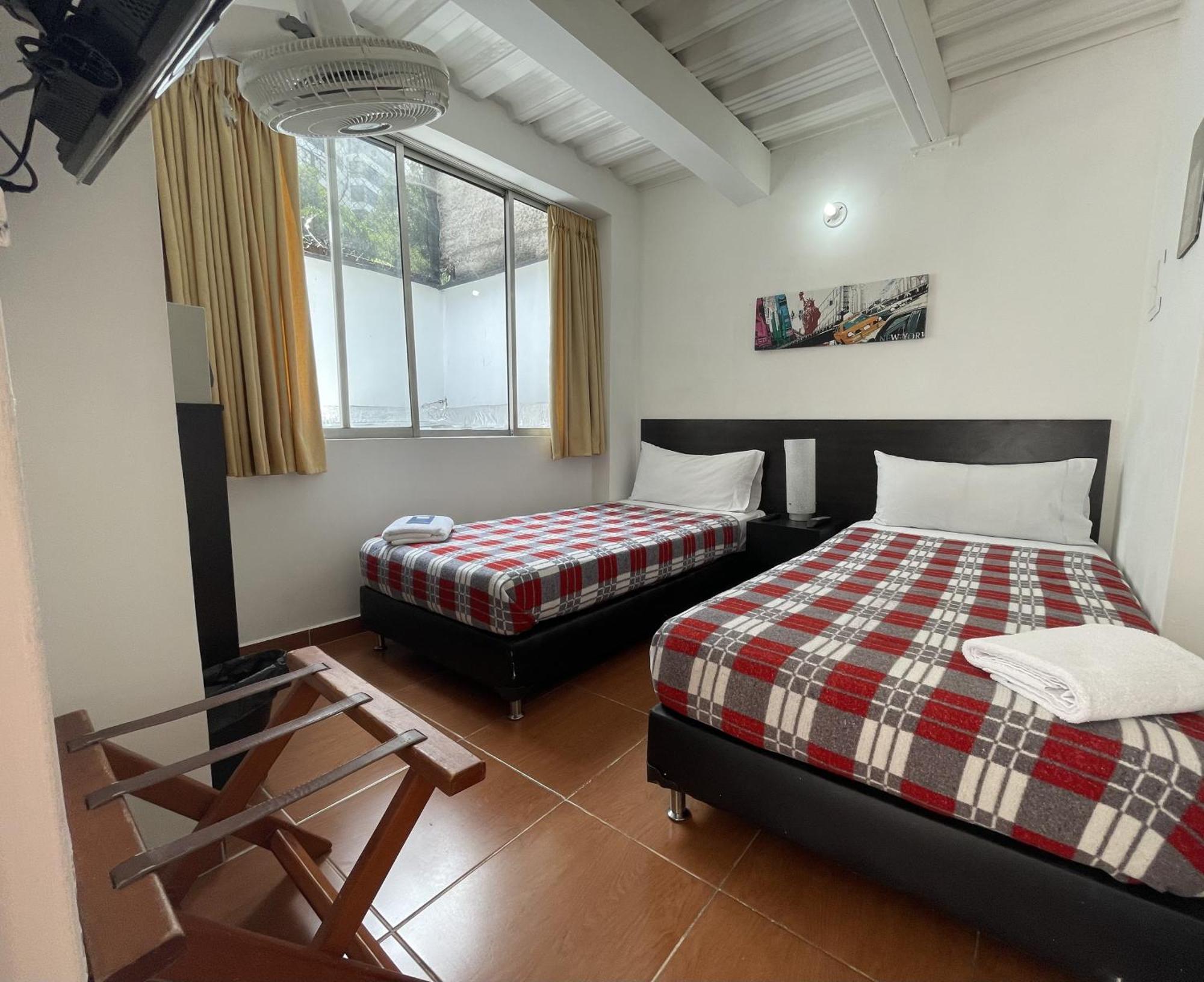 Hostal Lleras Calle 8 Medellin Luaran gambar