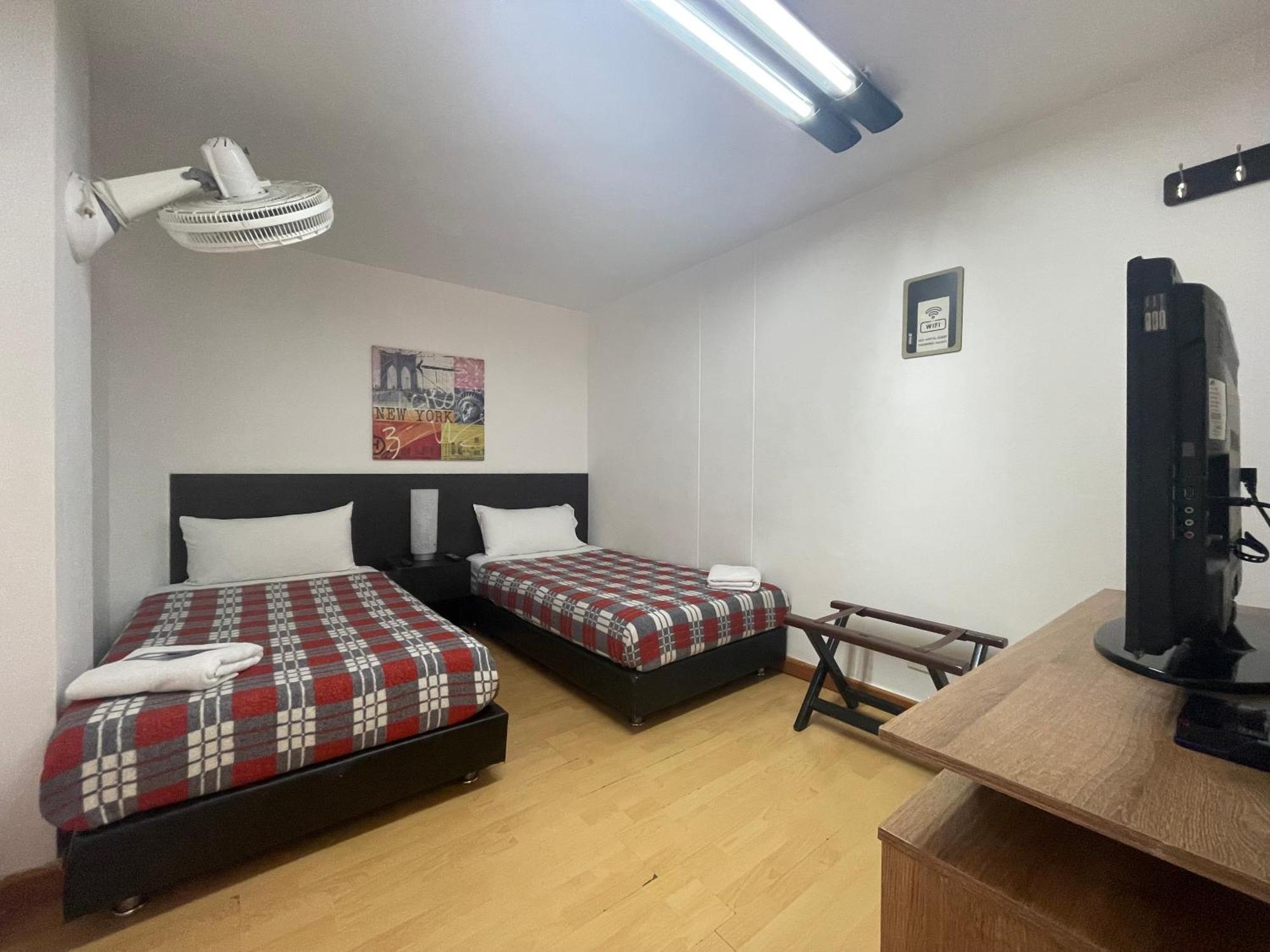 Hostal Lleras Calle 8 Medellin Luaran gambar