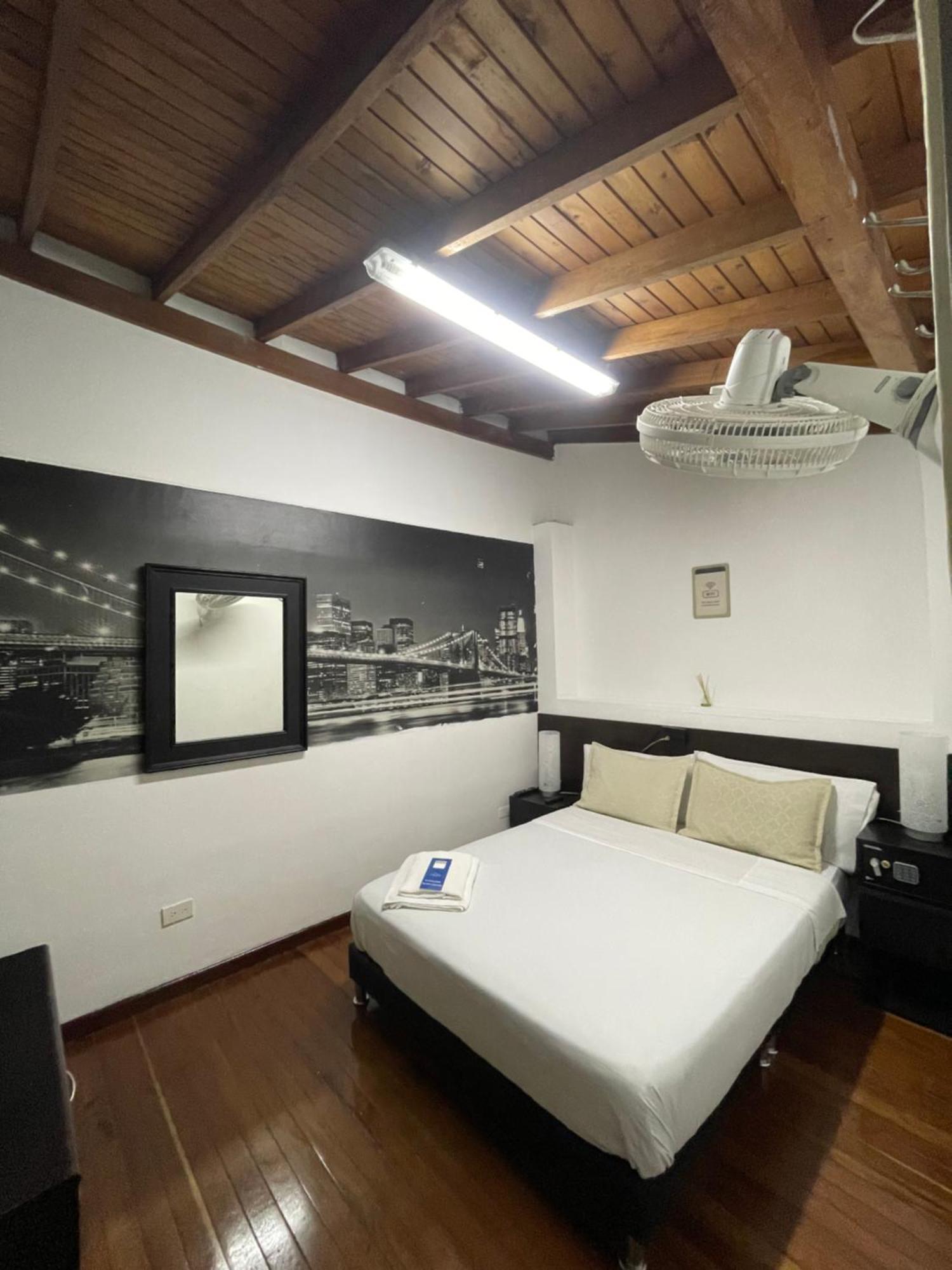 Hostal Lleras Calle 8 Medellin Luaran gambar