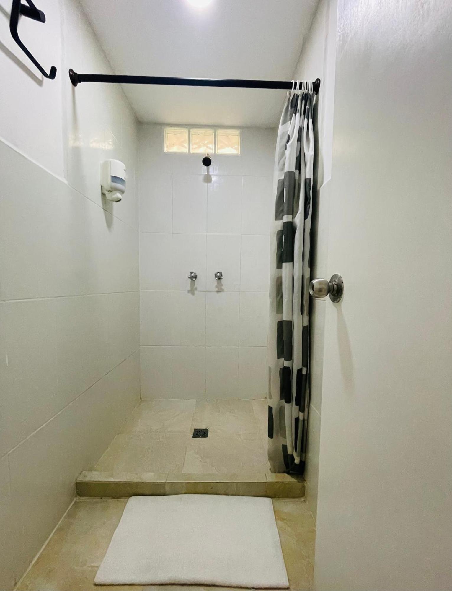 Hostal Lleras Calle 8 Medellin Luaran gambar