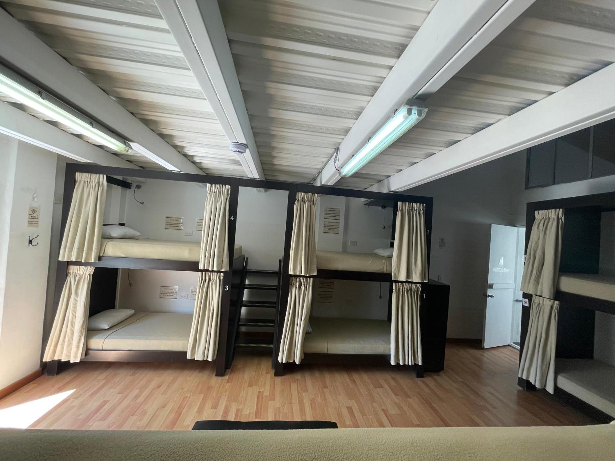 Hostal Lleras Calle 8 Medellin Luaran gambar